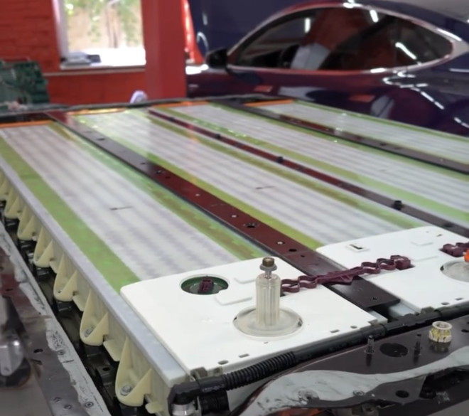 Ремонт акумуляторів Tesla