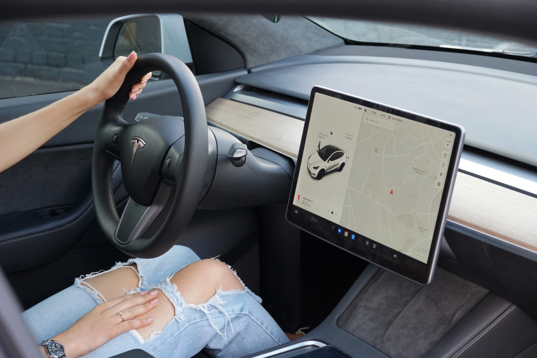 Пройдіть безкоштовний тест-драйв <br> Tesla model s