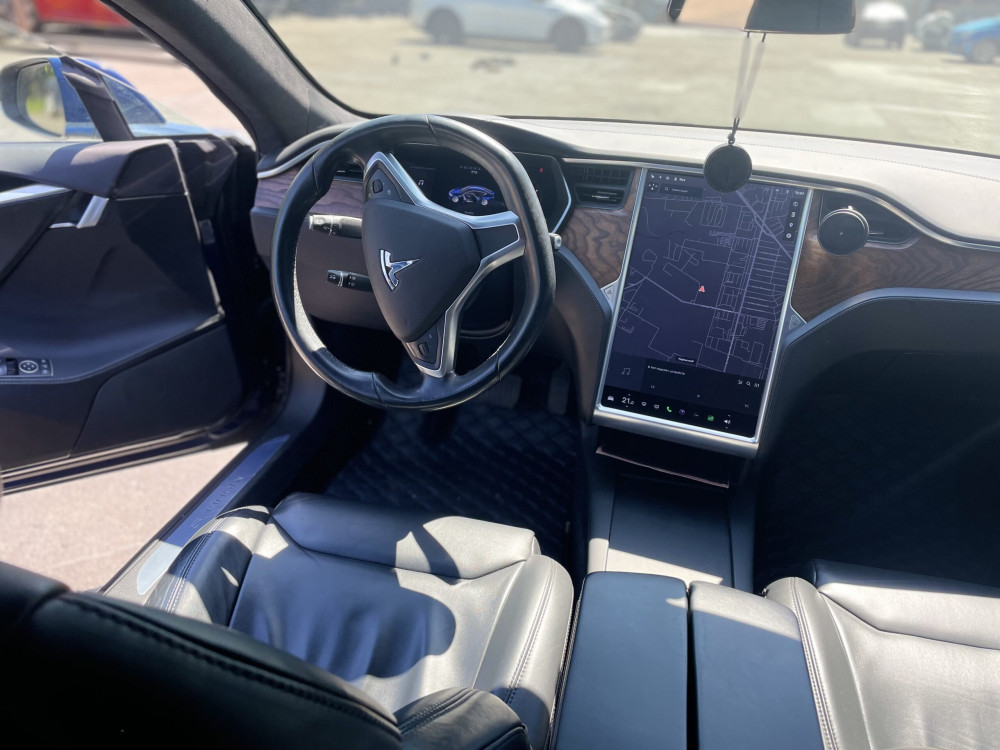 Tesla Model S AP 2.0 75 2017  Фото №9