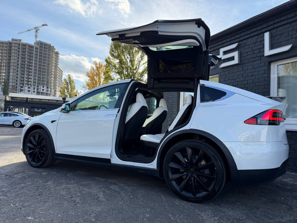 Tesla Mode X Long Range plus 2020 3 AP  Фото №6