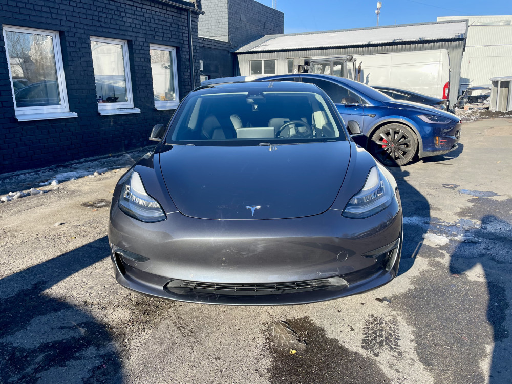 Tesla Model 3  Standard Plus 2020  Фото №3