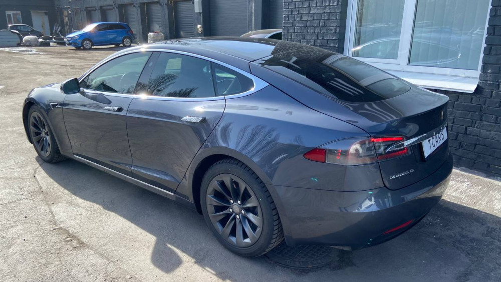 Tesla Model S AP 2.0 75 2016  Фото №9