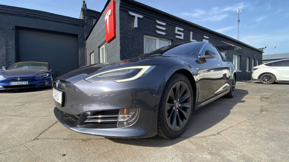 Tesla Model S AP 2.0 75 2016  Фото №5