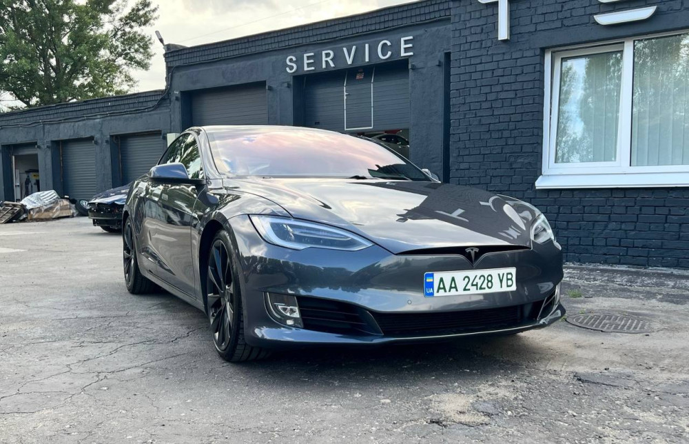 Tesla Mode S 2019 DM SR  Фото №2
