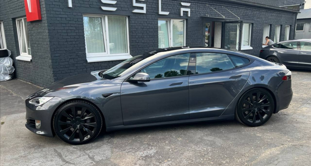 Tesla Mode S 2019 DM SR  Фото №11