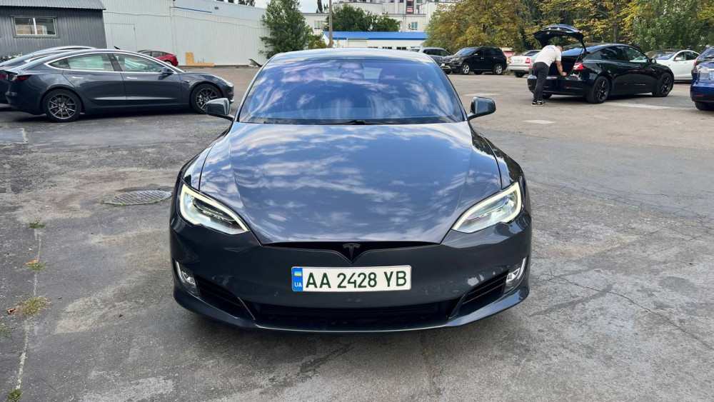 Tesla Mode S 2019 DM SR  Фото №3