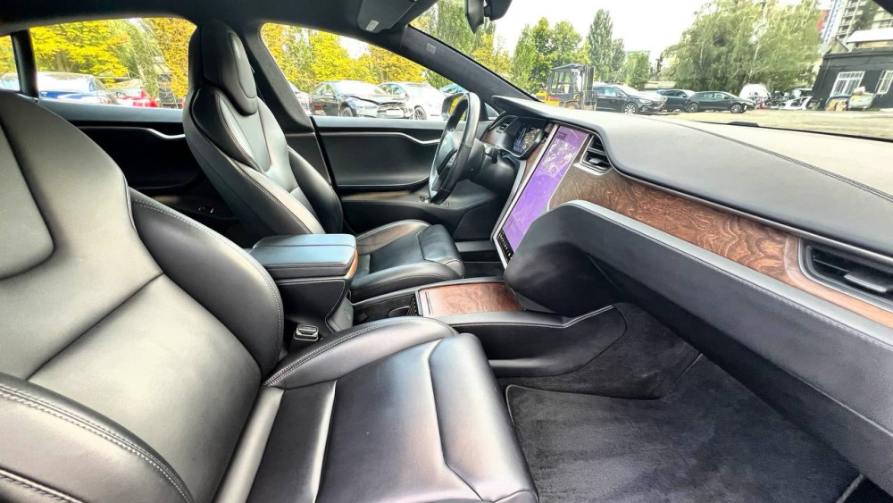 Tesla Mode S 2019 DM SR  Фото №26