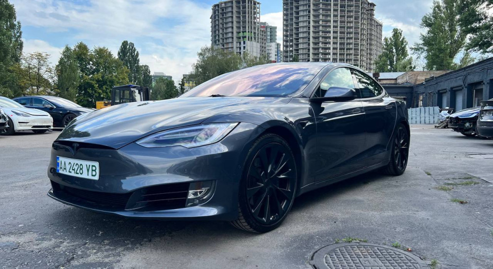 Tesla Mode S 2019 DM SR  Фото №8