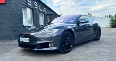 Tesla Mode S 2019 DM SR
