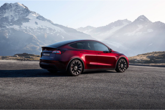 Tesla Model Y: ціна, інтер'єр, продуктивність